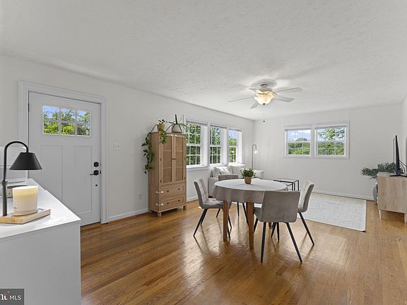 3rd image of 2814 James Dr