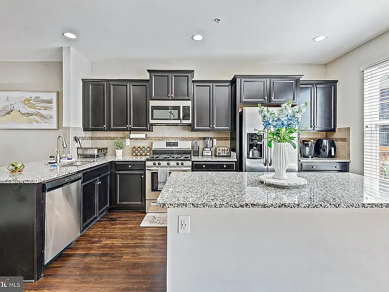6509 Britannic Pl — Photo 11
