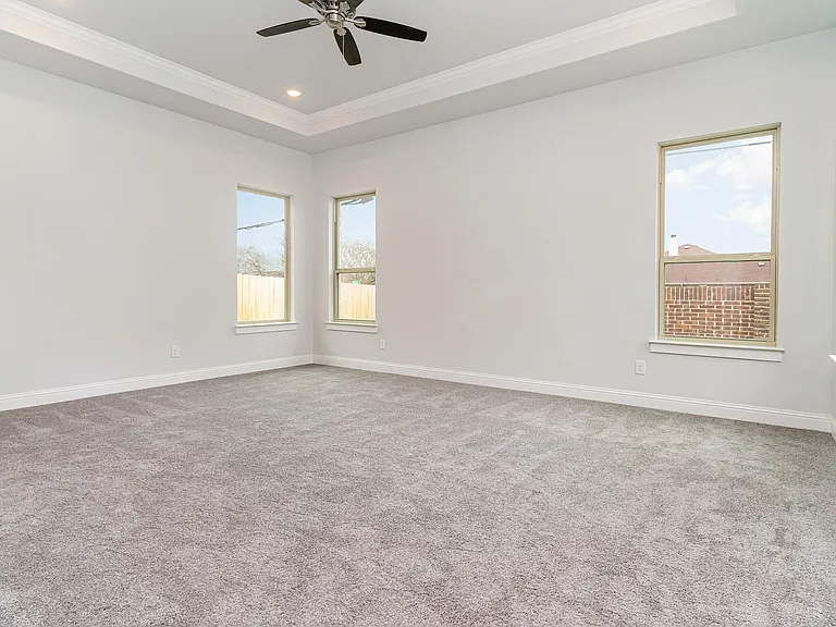 5209 Noble Ln — Photo 11