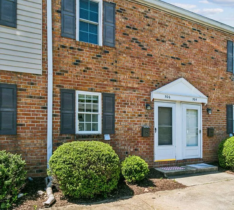 506 Genneys Way