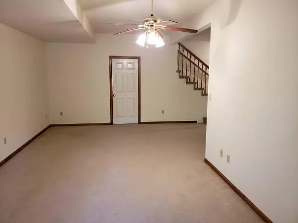 2817 Melody Ln — Photo 10