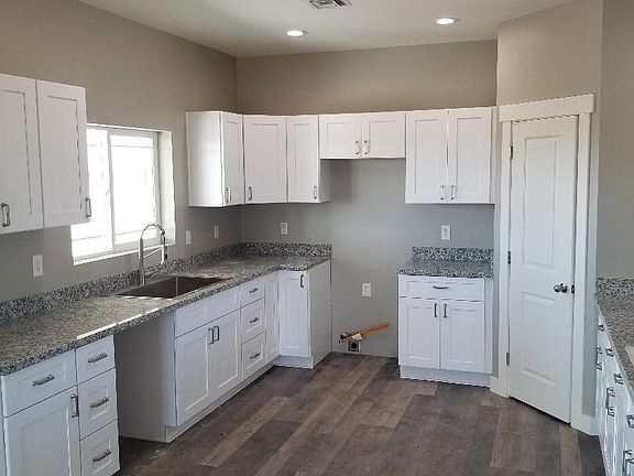 5th image of 7933 W Tinsley Pl