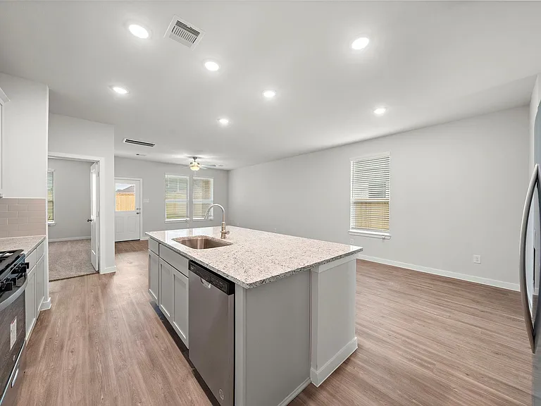 21134 Armstrong County Dr — Photo 6