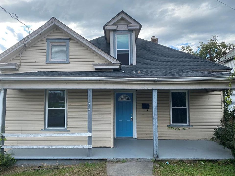 1st image of 916 7th St NW #916