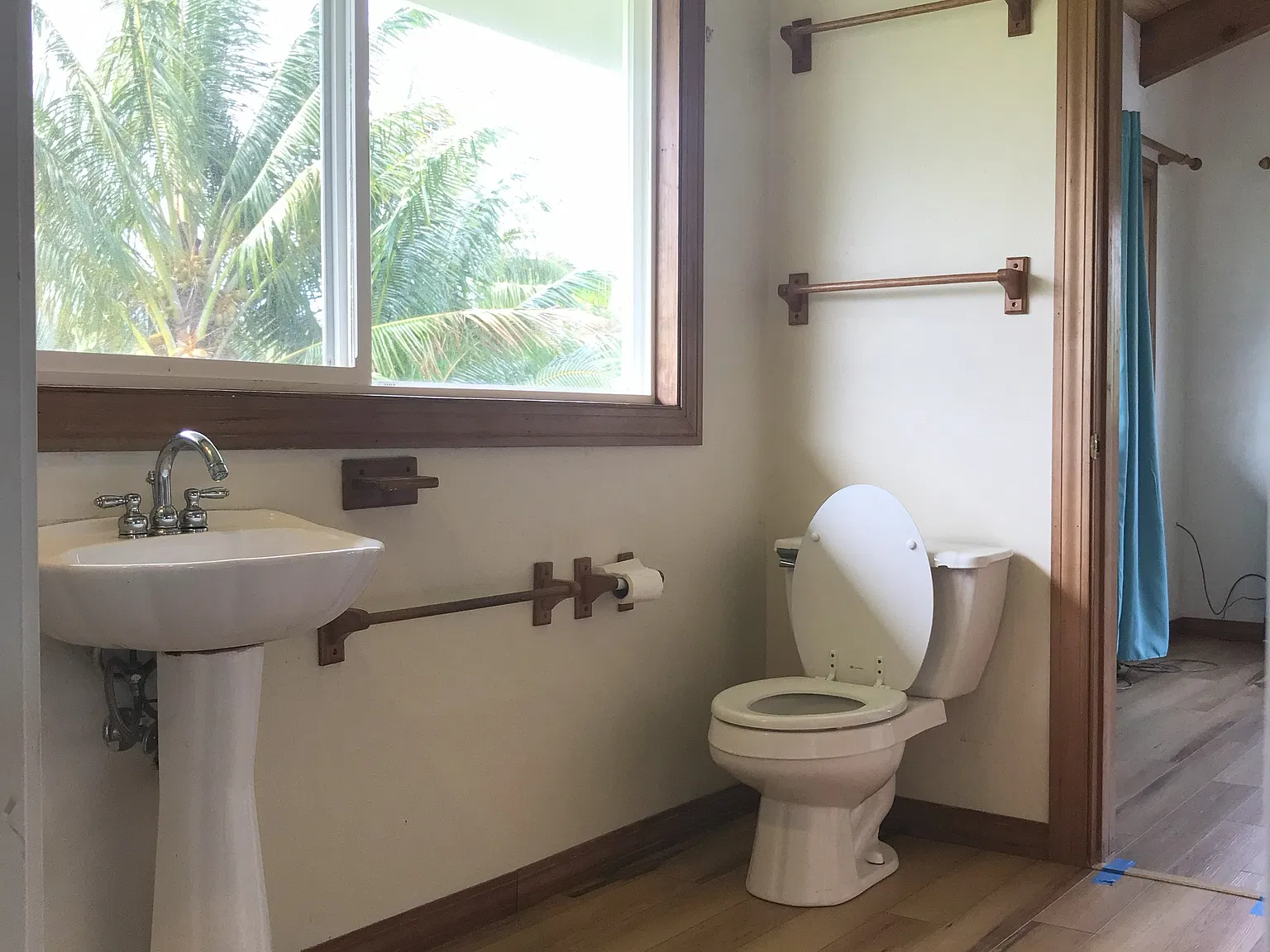 3 bed, 2100 sqft, $3,950 — Photo 4