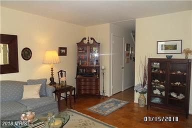 3rd image of 864 W Side Dr