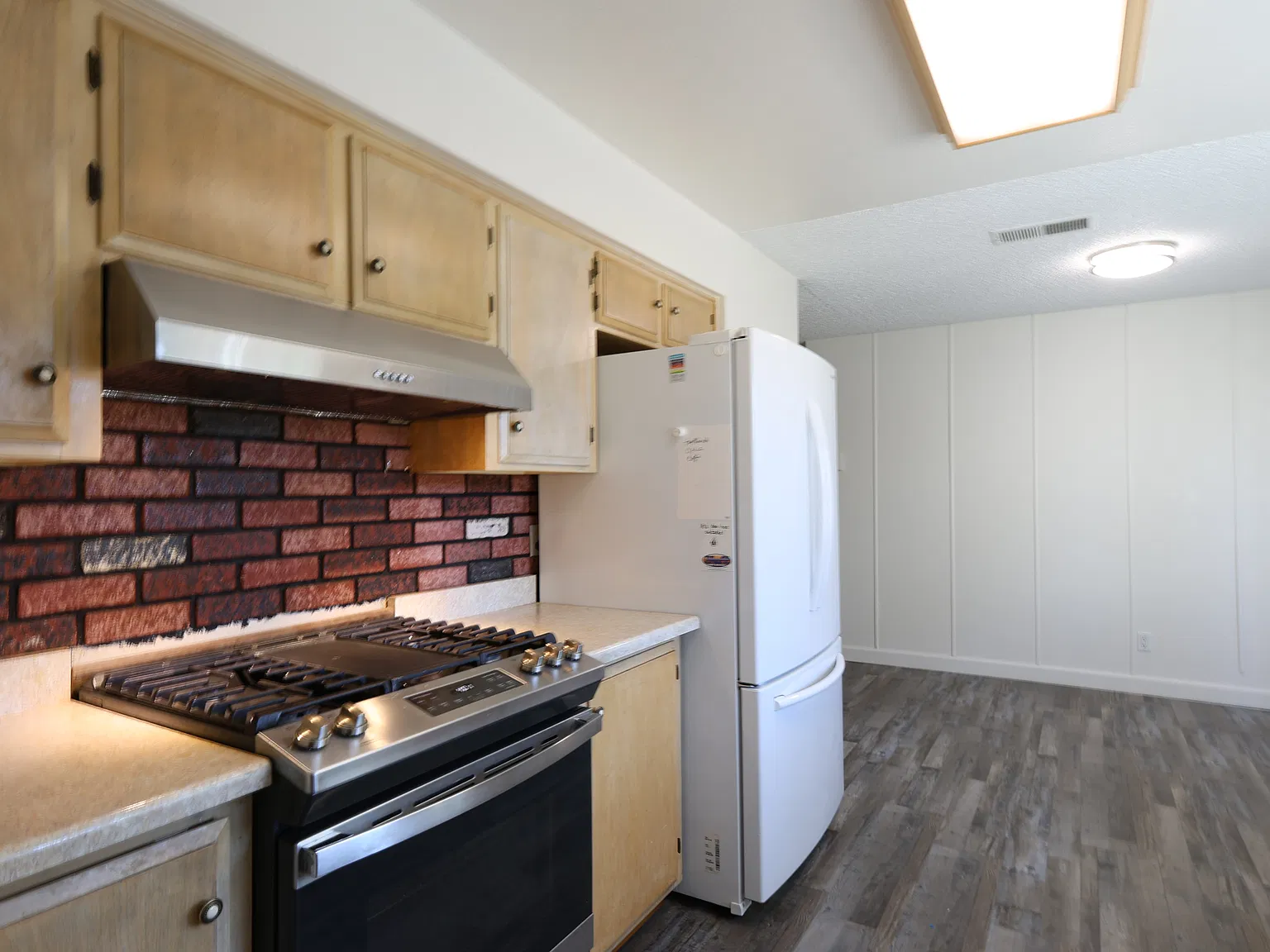 3 bed, 1061 sqft, $2,600 — Photo 4