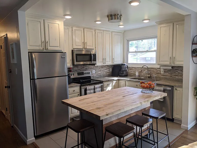 4201 Collier Rd — Photo 7