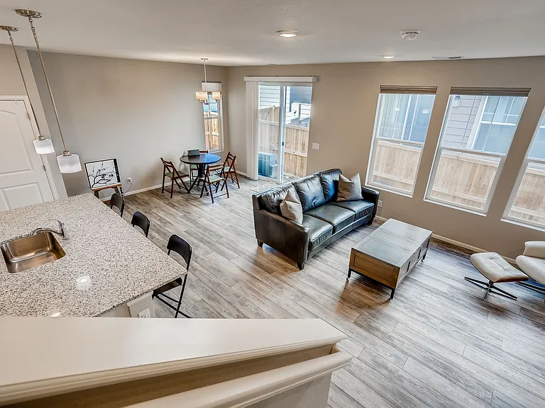 13710 Ash Cir — Photo 5