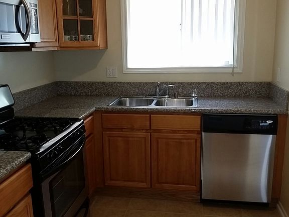 2nd image of 615 N Isabel St APT 4