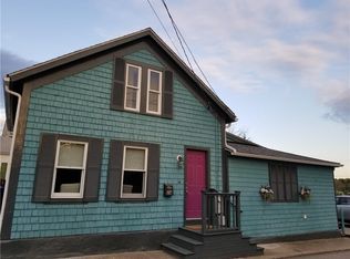 24 Lion St, East Greenwich, RI 02818