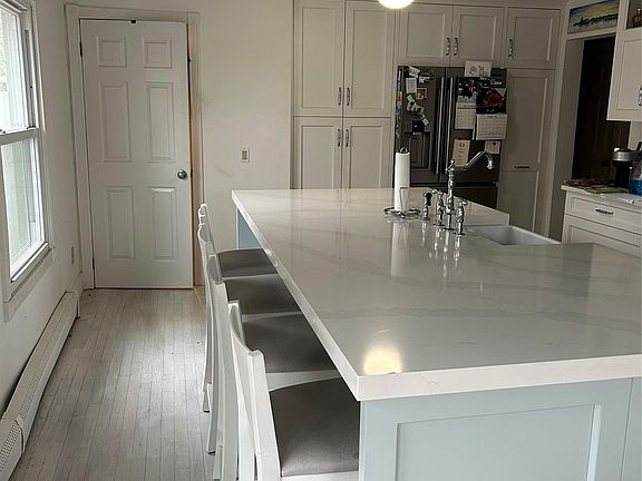 5th image of 572 Puritan Drive