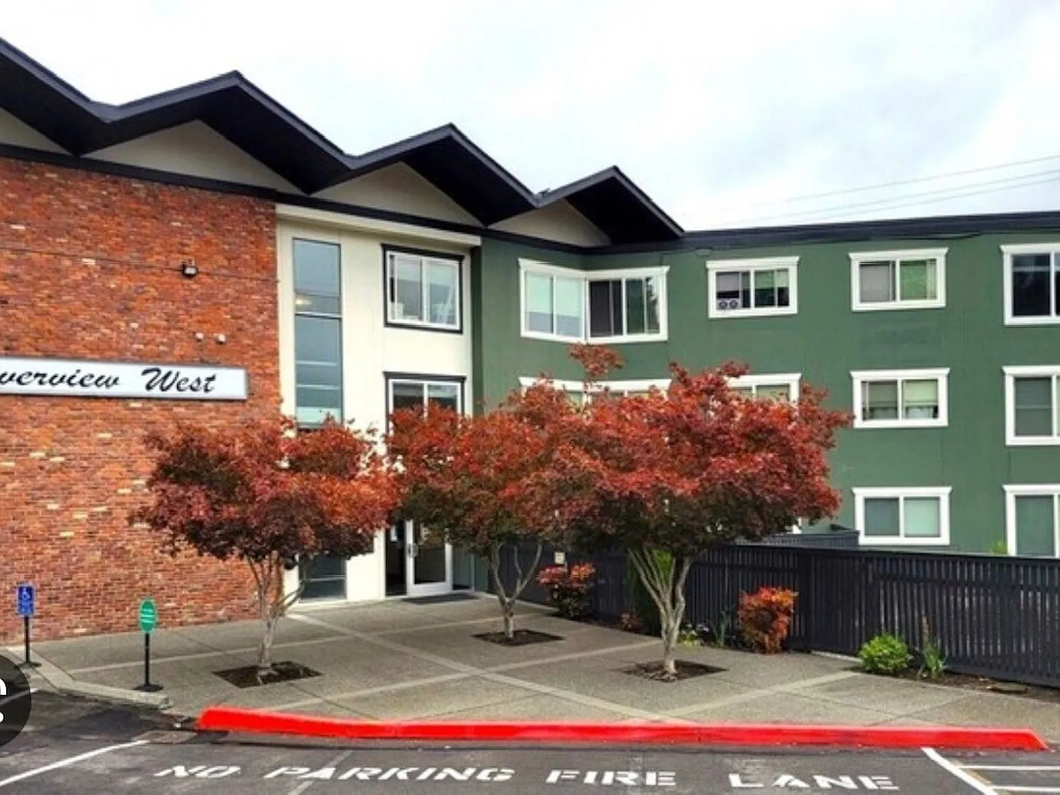 Riverview West Apartment — Photo 1