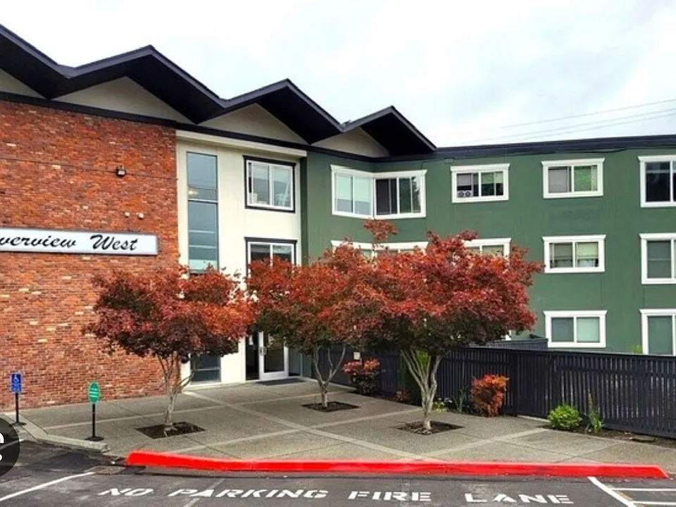 Riverview West Apartment
