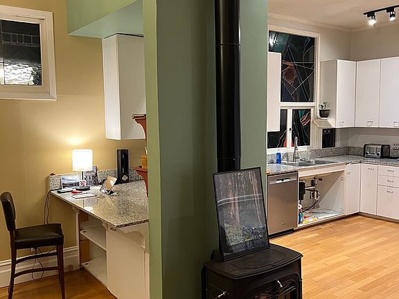 3rd image of 2722 Golden Gate Ave