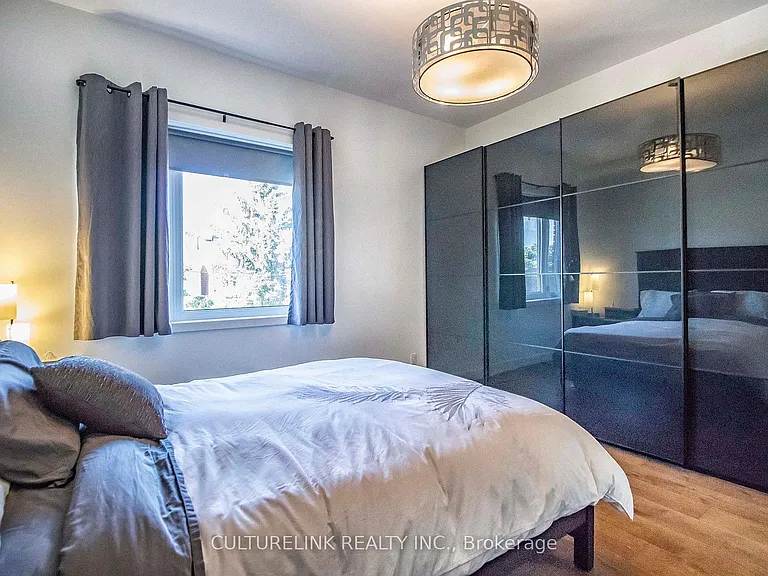 121 Montrose Ave #1 — Photo 14
