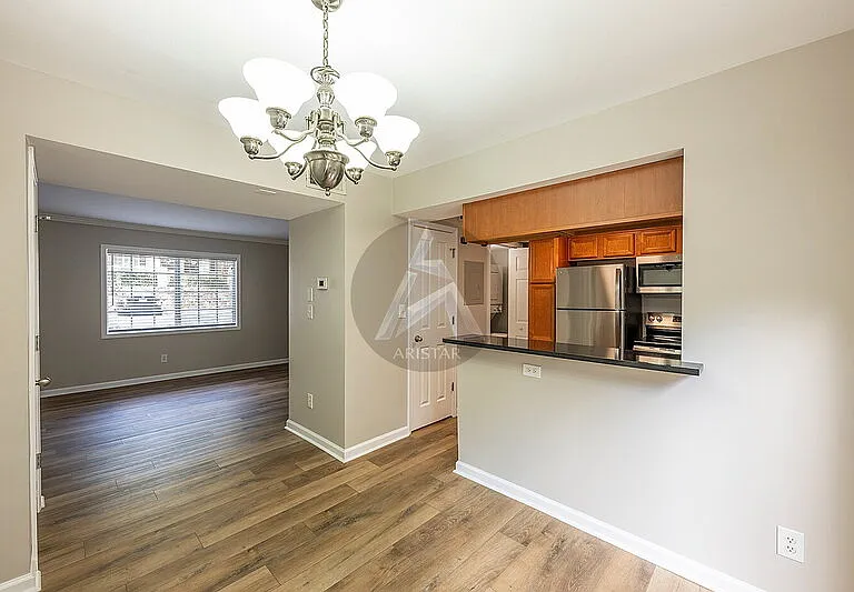 6940 Roswell Rd #13F — Photo 3