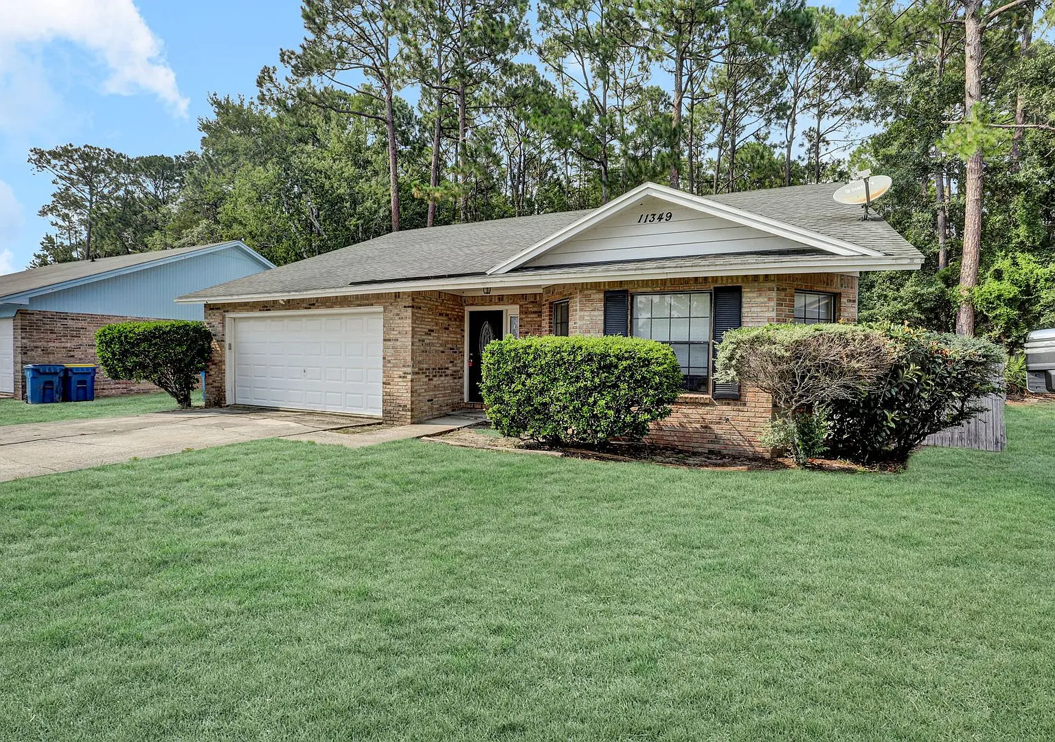 3 bedroom/ 2 bathroom home on the Northside! — Photo 3