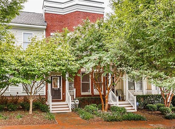 2nd image of 705 Holly St #705