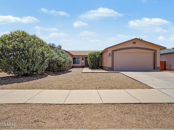 10008 E Moonstruck Way, Tucson, AZ 85747