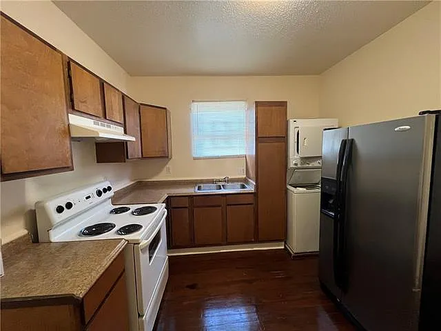 2510 Saint Anthony St — Photo 5