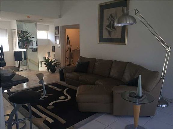 4th image of 9262 NW 9th Ct