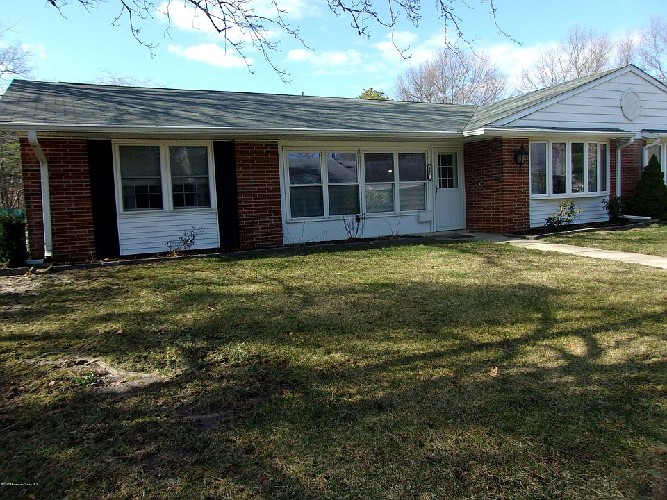 1st image of 447 Cheshire Court #A