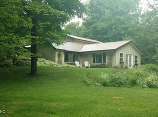 6996 Meceola Rd, Evart, MI 49631