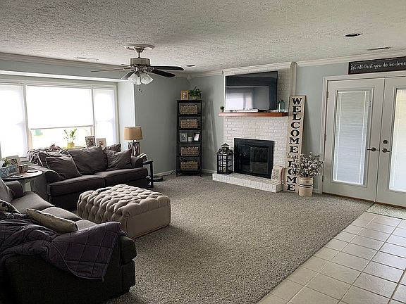 3rd image of 3002 Sterling Ct