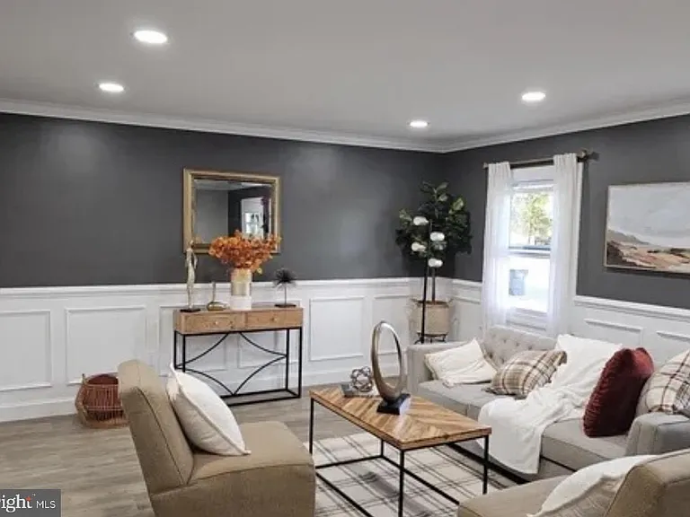 89 Hampshire Ln — Photo 3
