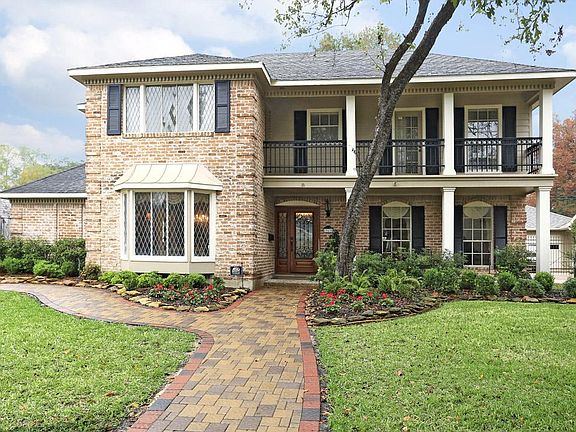 This is a truly fantastic opportunity to own a custom gracious home on one the best cul de sacs in popular Wilchester West!