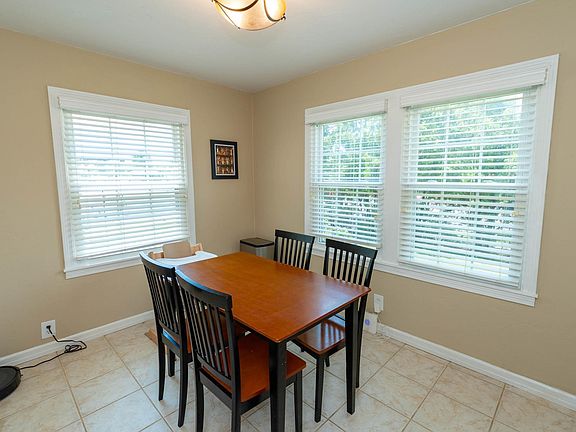 4th image of 2202 Rockne Dr