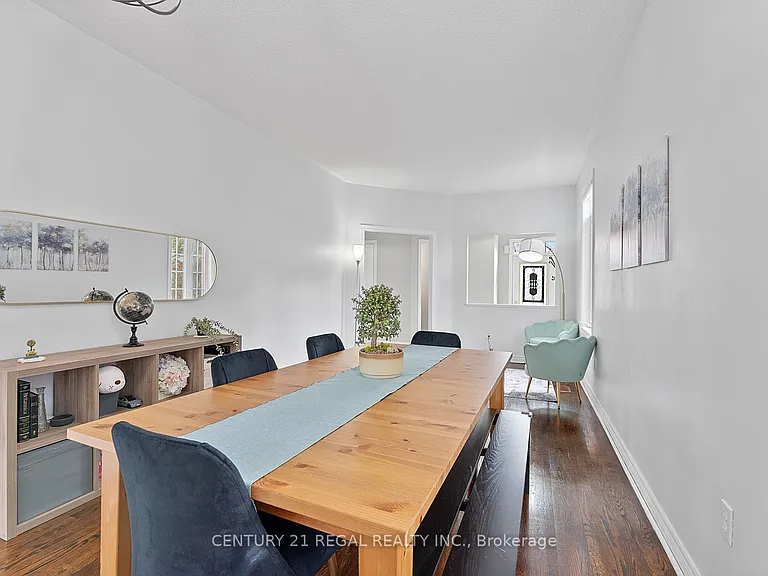 42 Ballymore Dr — Photo 3