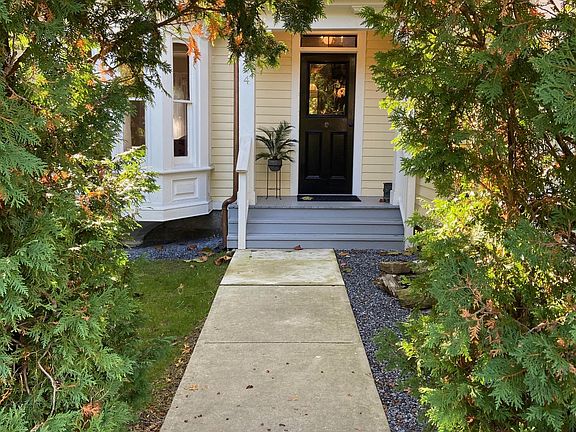 Private entrance to apartment.