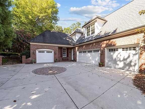 3rd image of 7500 Green Ash Ct