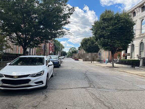 5th image of 842 Dayton St