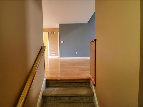 4th image of 1812 Merlot Dr #C