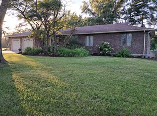 9845 E Ball Rd, Centralia, MO 65240