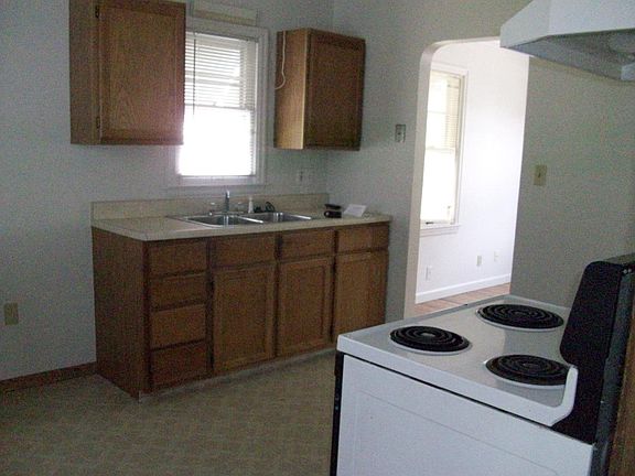 5th image of 6789 Pinkney St