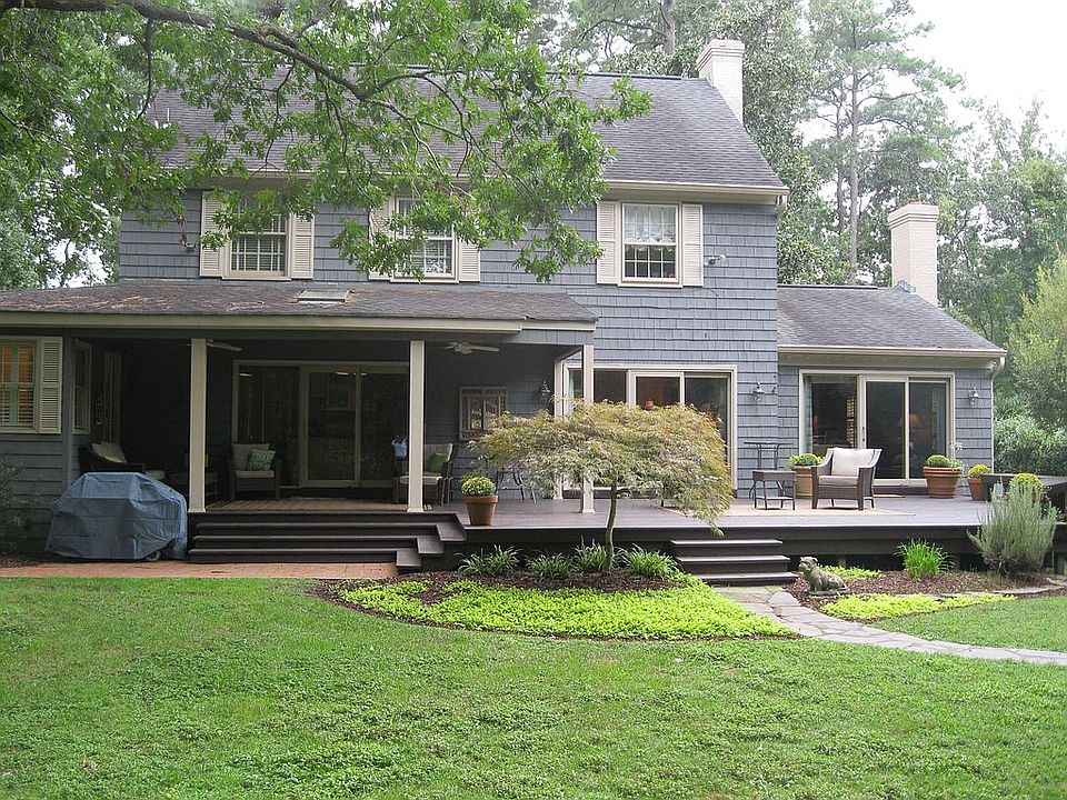 2nd image of 1108 Rose Ln