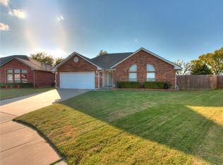 2029 Sarah Ln, Moore, OK 73160