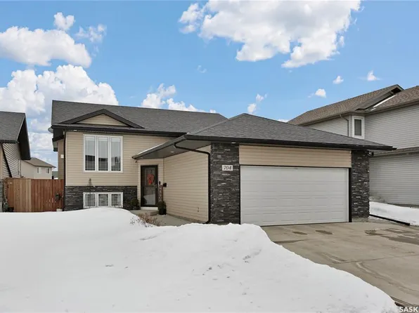704 Reimer Rd, Martensville, SK S0K 0A2