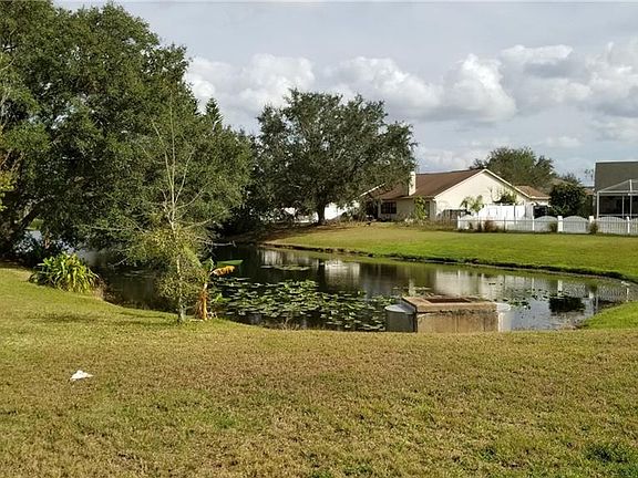 3rd image of 11903 Cedarfield Dr