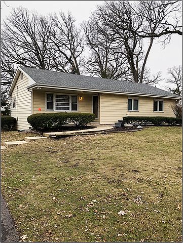 1st image of 9509 W Oak Pl