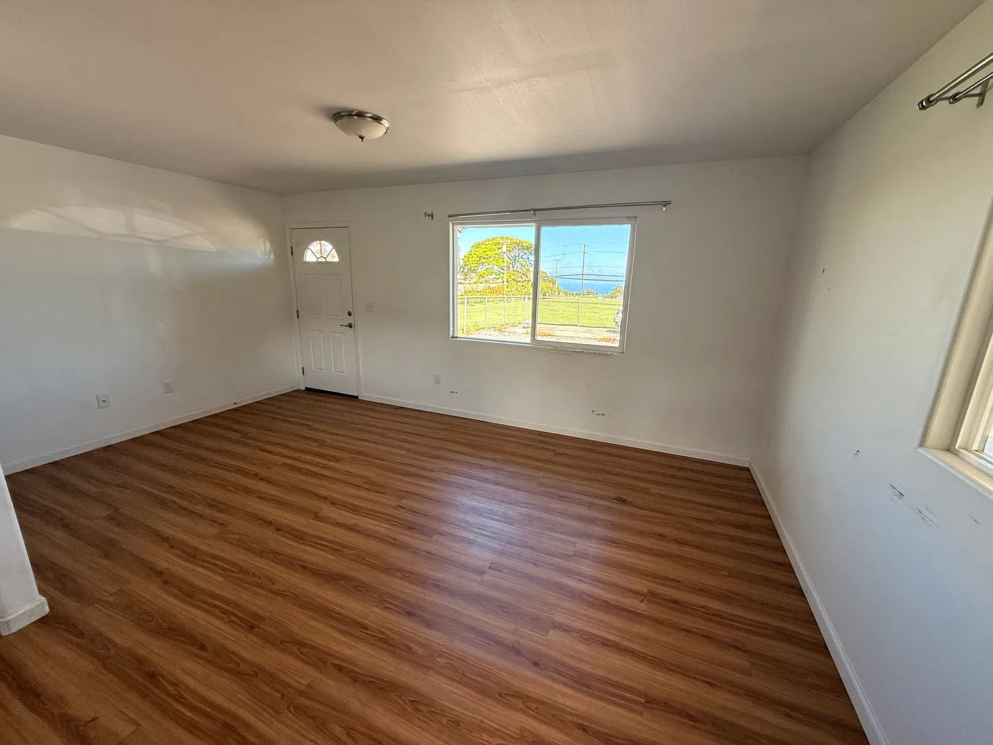 2-Bedroom / 1-Bathroom Cottage for Rent in Makawao! — Photo 3