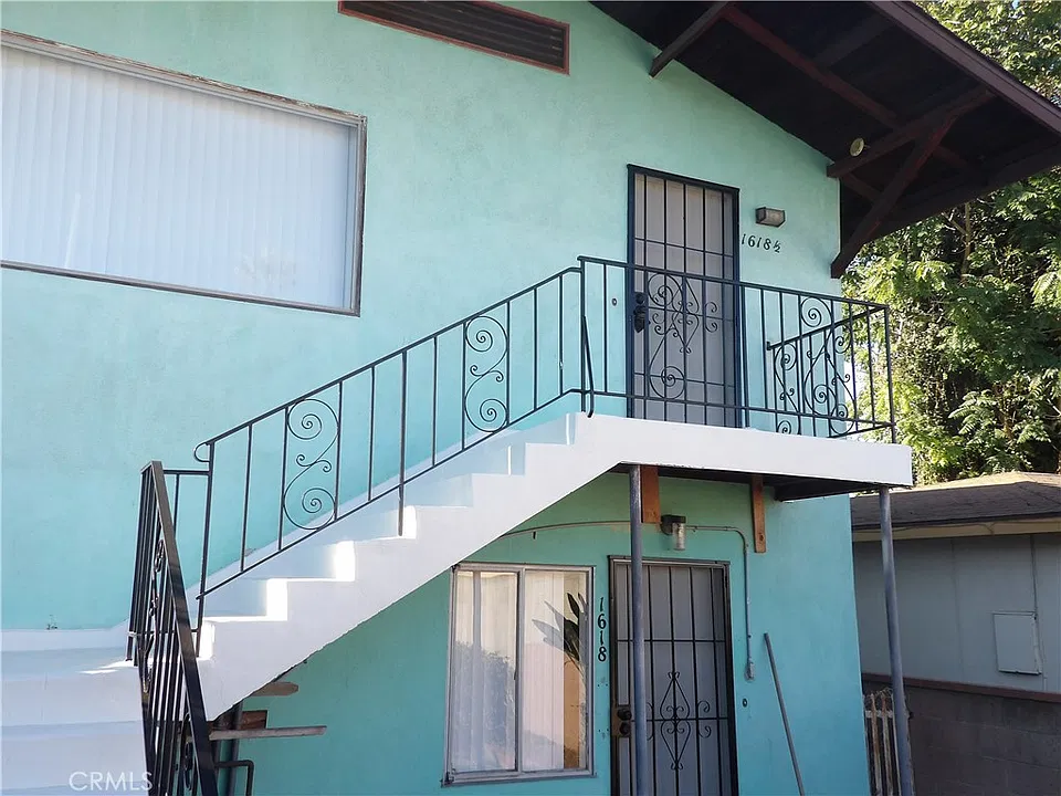 1618 1/2 W Gardena Blvd