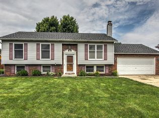 912 Chestnut Blvd, Chesterton, IN 46304