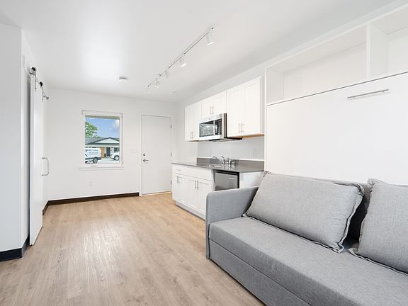4th image of 4711 University Ave #109