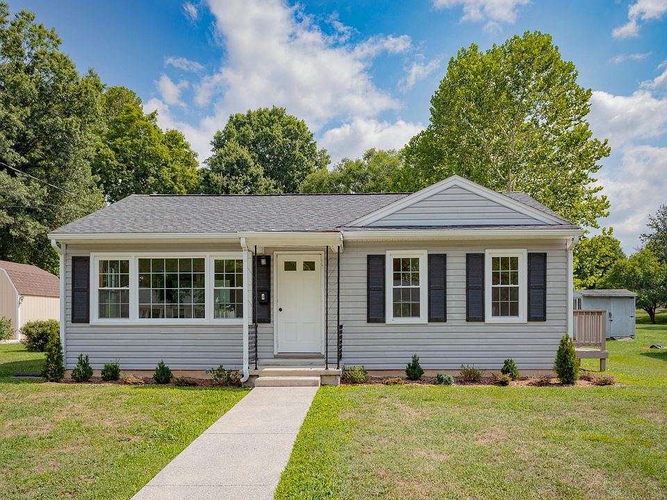 1st image of 4 Hill Cir