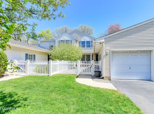 37 Cherrywood Cir #137, Brick, NJ 08724